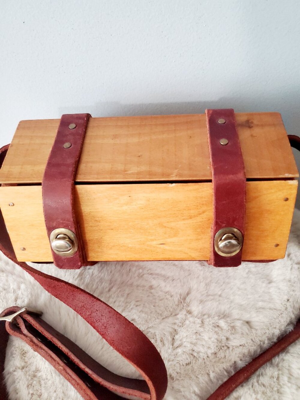 Vintage Handmade Wooden Box Purse Boho Artisan Leather Strap Bag Rustic Cottage - Picture 12 of 16